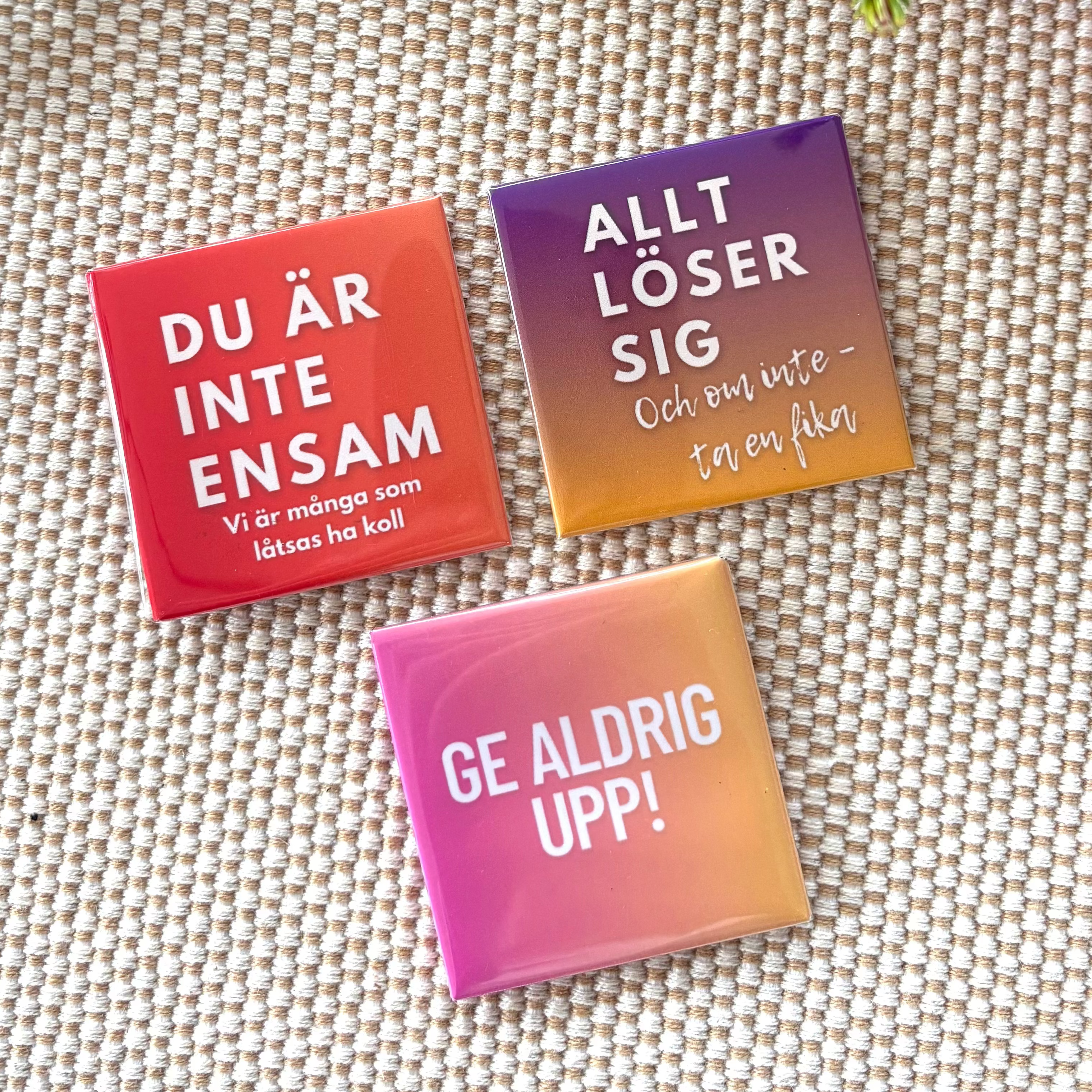 Set med 3 magneter – små ord med stor mening